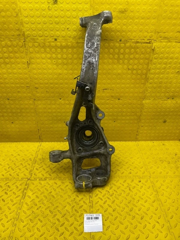 Кулак поворотный Audi Q7 2016 4M0407254J 4MB CVM011957, передний правый