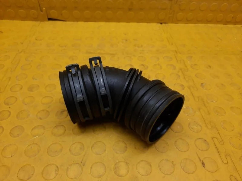 Патрубок Volkswagen Tiguan 2013 03C145747C NF