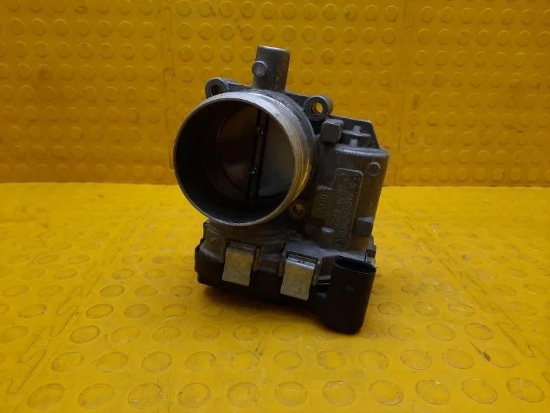 Дроссельная заслонка Volkswagen Tiguan 2013 03C133062AA NF