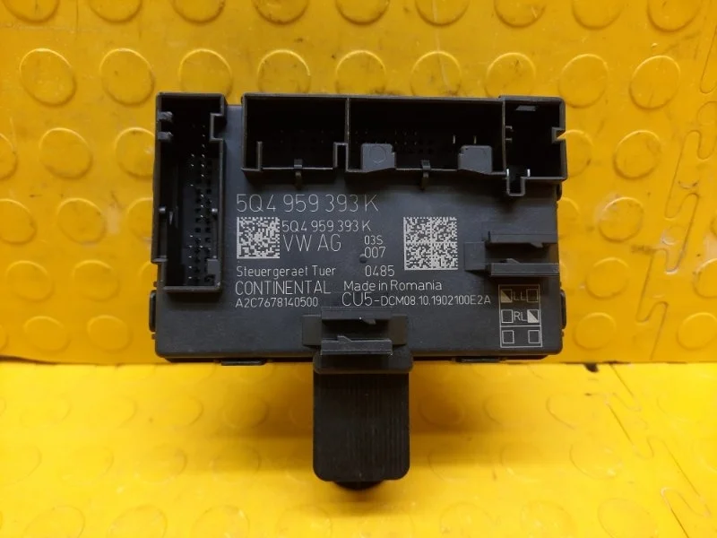 Блок управления дверьми Volkswagen Crafter 2019 5Q4959393K SYB, передний левый