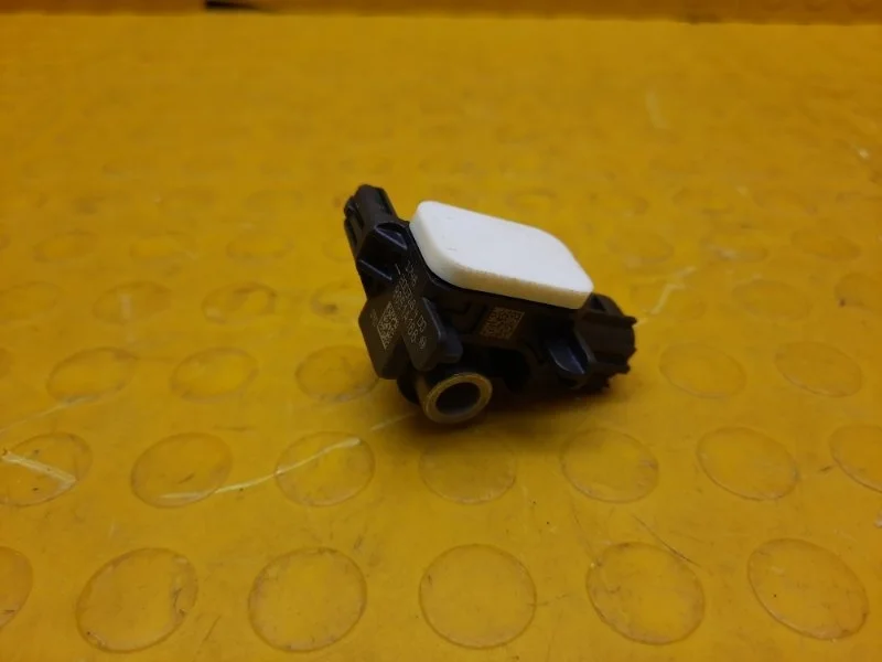 Датчик удара Mitsubishi Outlander 2021 8651A166 GF2W 4B12 DB2762