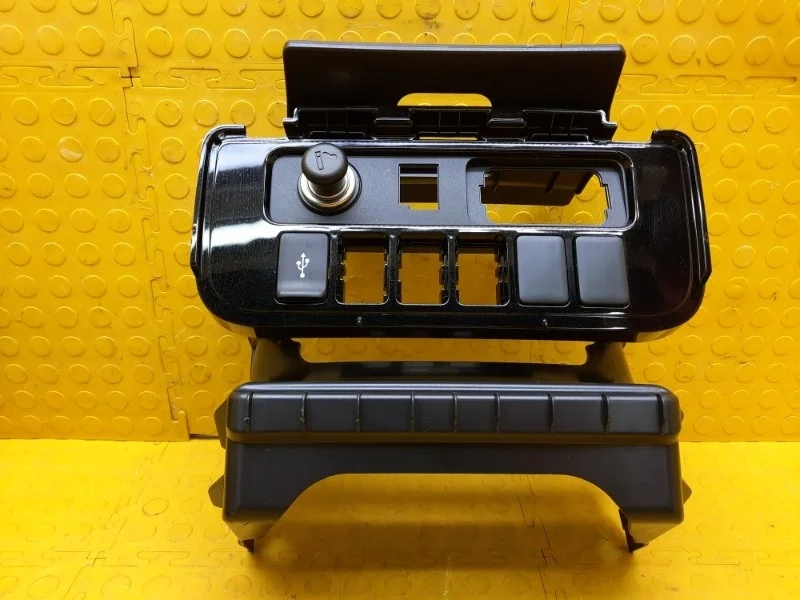 Накладка панели MITSUBISHI Outlander 2021 8010A472XA GF2W 4B12 DB2762