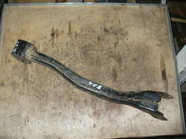 Б.у. рычаг продольный MITSUBISHI PAJERO V68W MITSUBISHI PAJERO V68W