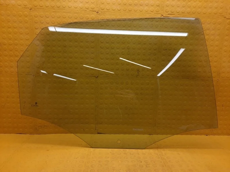 Стекло двери Volkswagen POLO 2017 6RU845026 6C1 CWVA, заднее правое