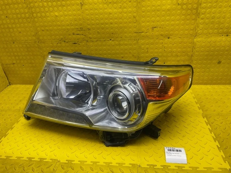 Фара Toyota Land Cruiser 2015 8118560F30 J200, левая