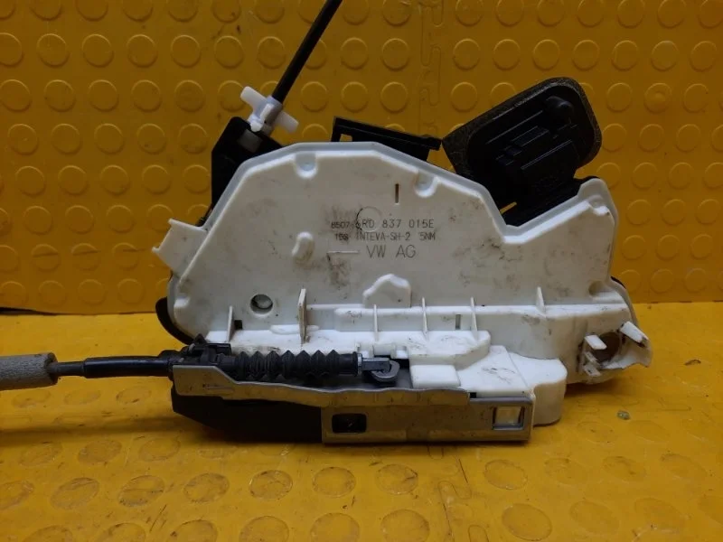 Замок двери Volkswagen Polo 2017 6RD837015E 6C1 CWVA, передний левый