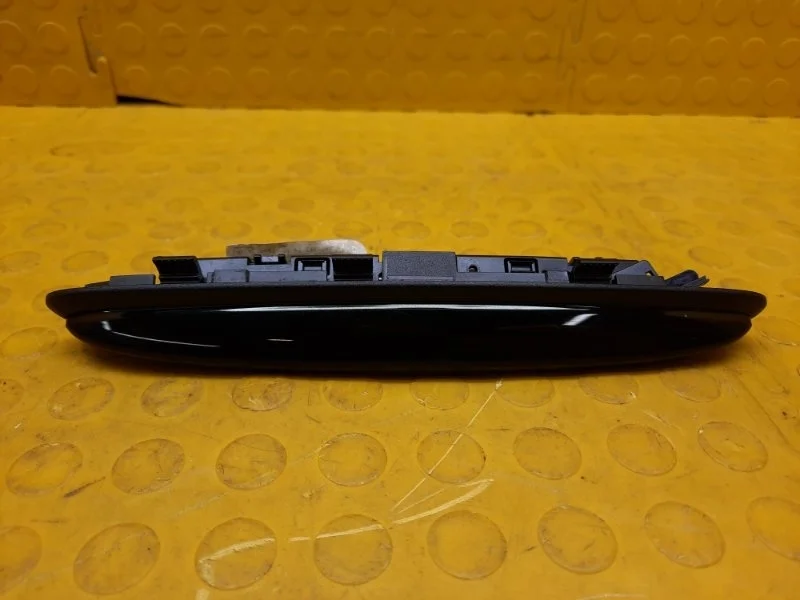 Дисплей информационный Mercedes-Benz GLC- class 2015 A0015425423 X253 M651 D22, задний