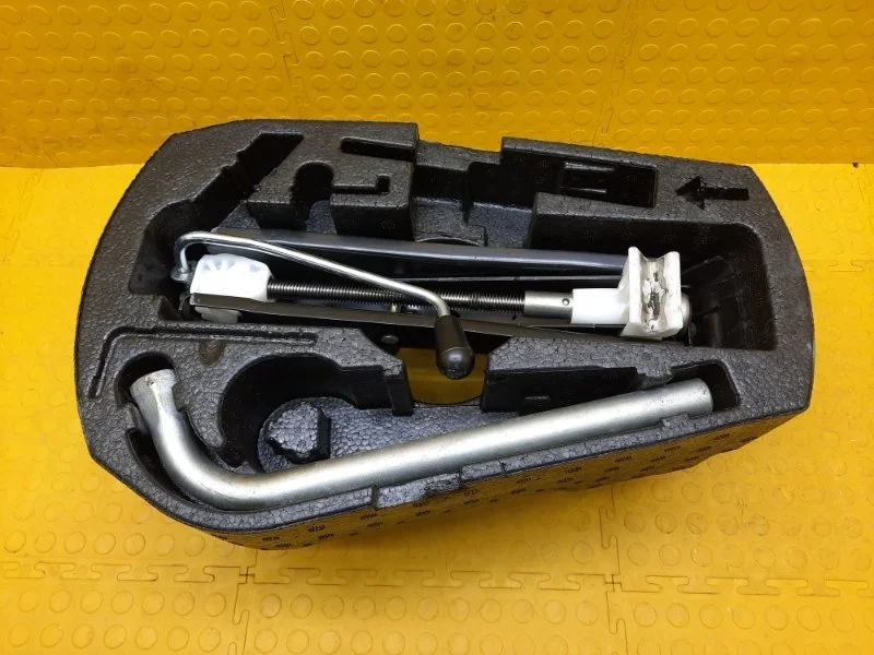 Ящик для инструмента Volkswagen Polo 2021 6N5012115 CK4 CWVA