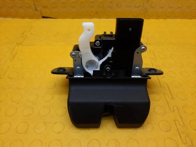 Замок багажника Kia Sportage 2019 81230D3000 QL G4NA