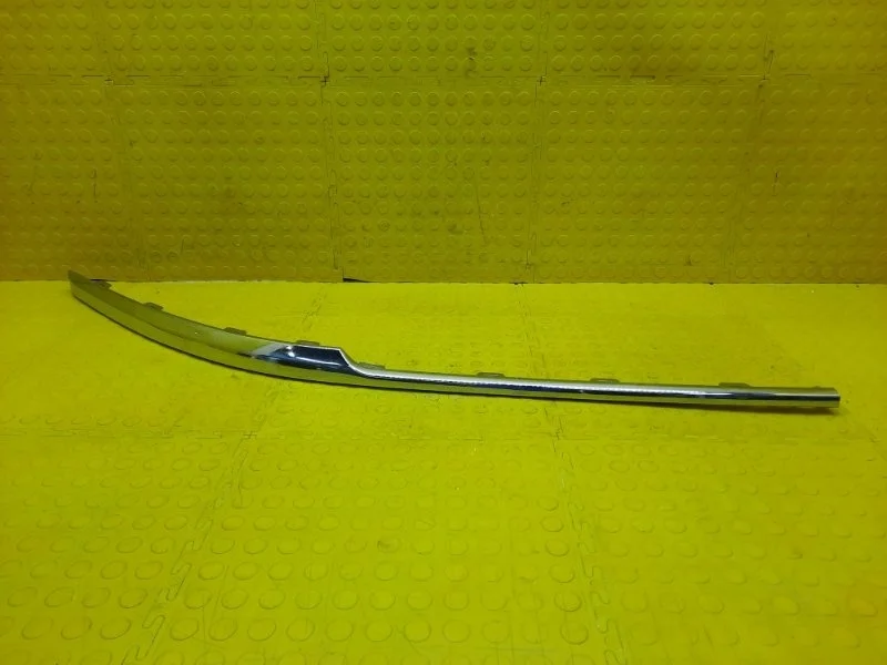 Молдинг бампера Kia Sportage 2019 86596F1510 QL G4NA, передний правый