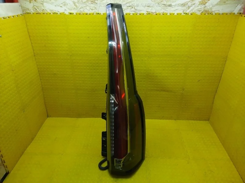 Фонарь Cadillac Escalade 2016 84211923 YS L86 6GR187801, задний правый