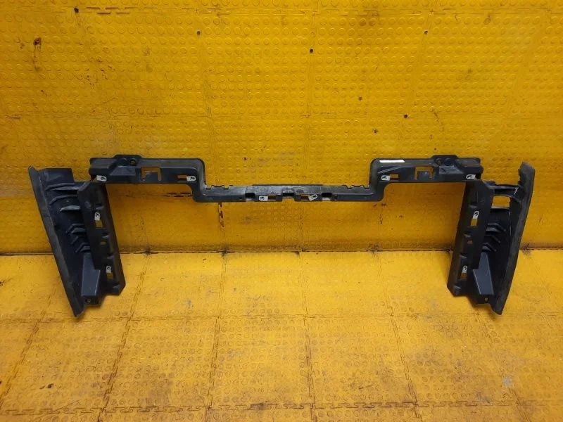 Дефлектор радиатора Cadillac Escalade 2016 23497749 YS L86 6GR187801