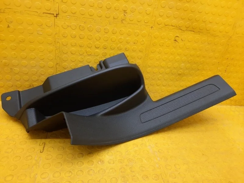 Накладка порога салона Volkswagen Tiguan 2019 5NA868270B82V AD1 DFH, задняя правая