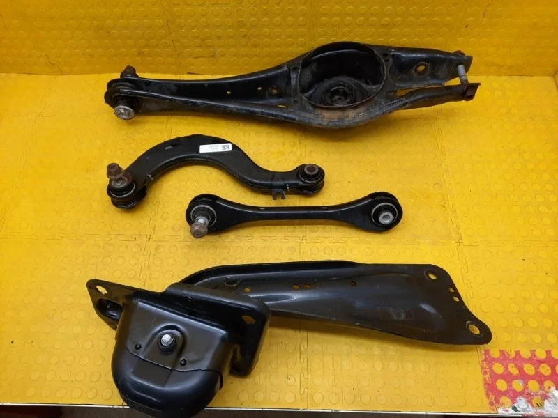 Рычаг подвески Volkswagen Tiguan 2019 5QF505223C AD1 DFH, задний левый