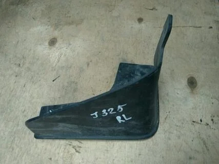 Б.у. брызговик NISSAN TEANA J32 NISSAN TEANA J32