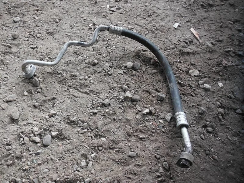 Б.у. трубка кондиционера короткая TOYOTA CAMRY V40 ACV40 TOYOTA CAMRY V40 ACV40