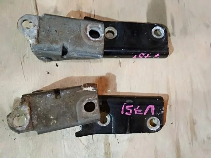 Б.у. петля капота (2шт) MITSUBISHI PAJERO V75W MITSUBISHI PAJERO V75W