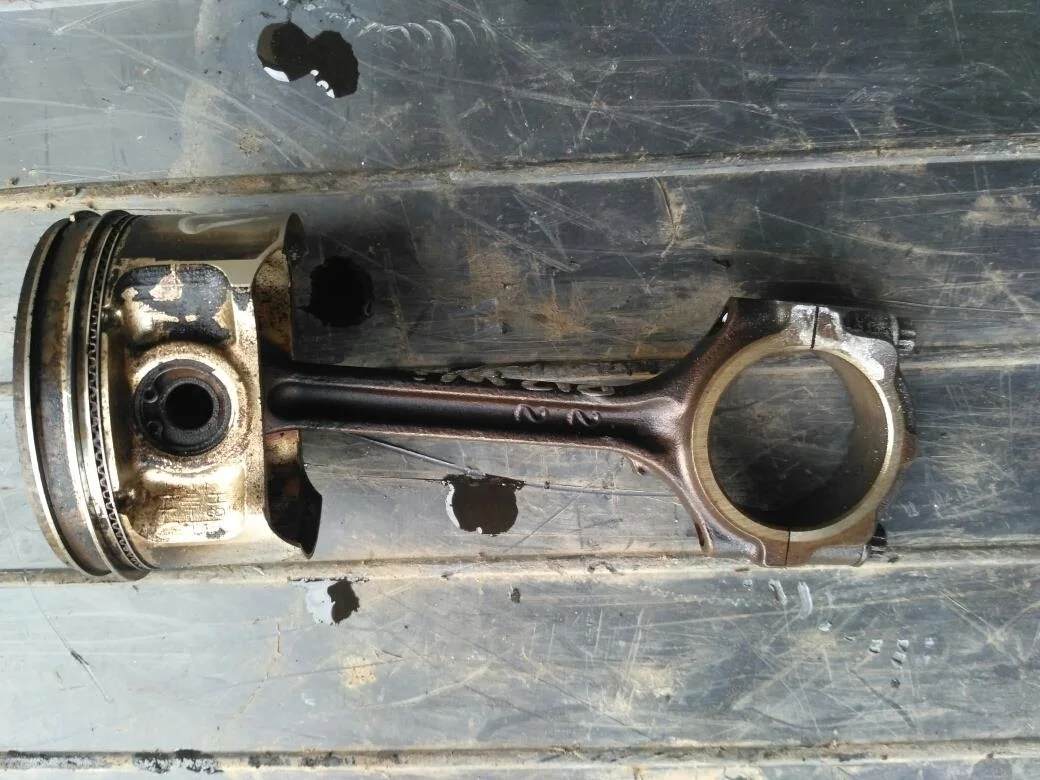 Б.у. шатун NISSAN PRIMERA P12 NISSAN PRIMERA P12