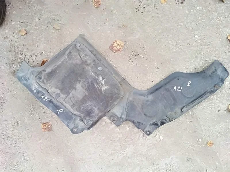Б.у. пыльник двигателя TOYOTA RAV4 ACA20 TOYOTA RAV4 ACA20