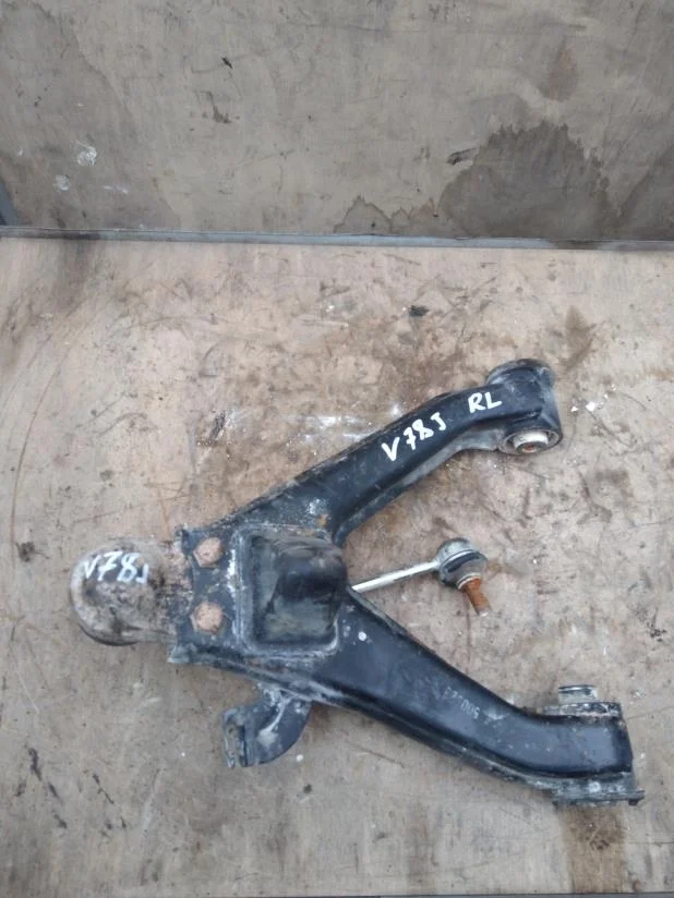 Б.у. рычаг MITSUBISHI PAJERO V78W MITSUBISHI PAJERO V78W