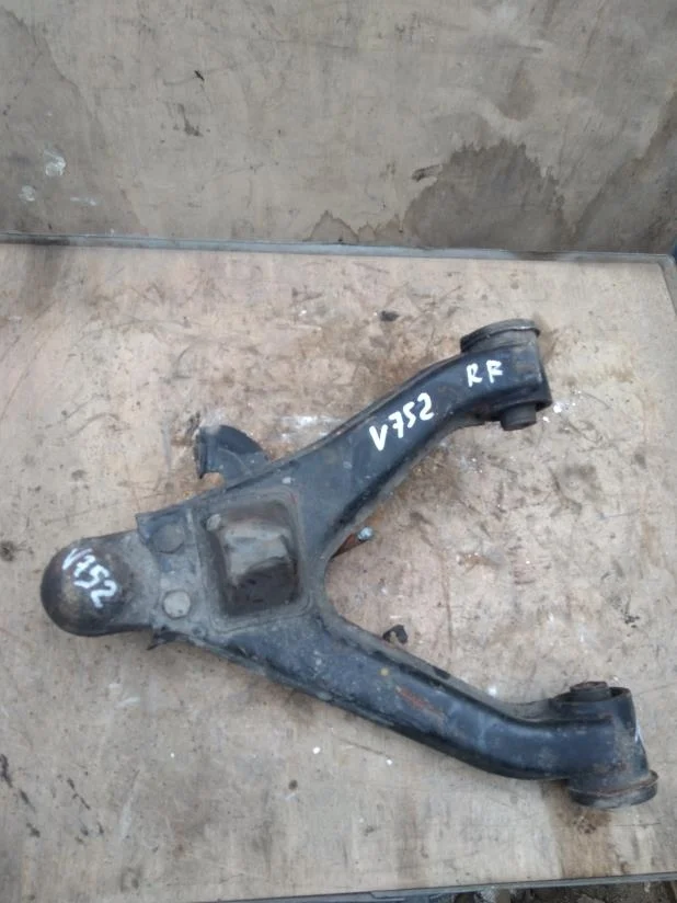 Б.у. рычаг MITSUBISHI PAJERO V75W MITSUBISHI PAJERO V75W