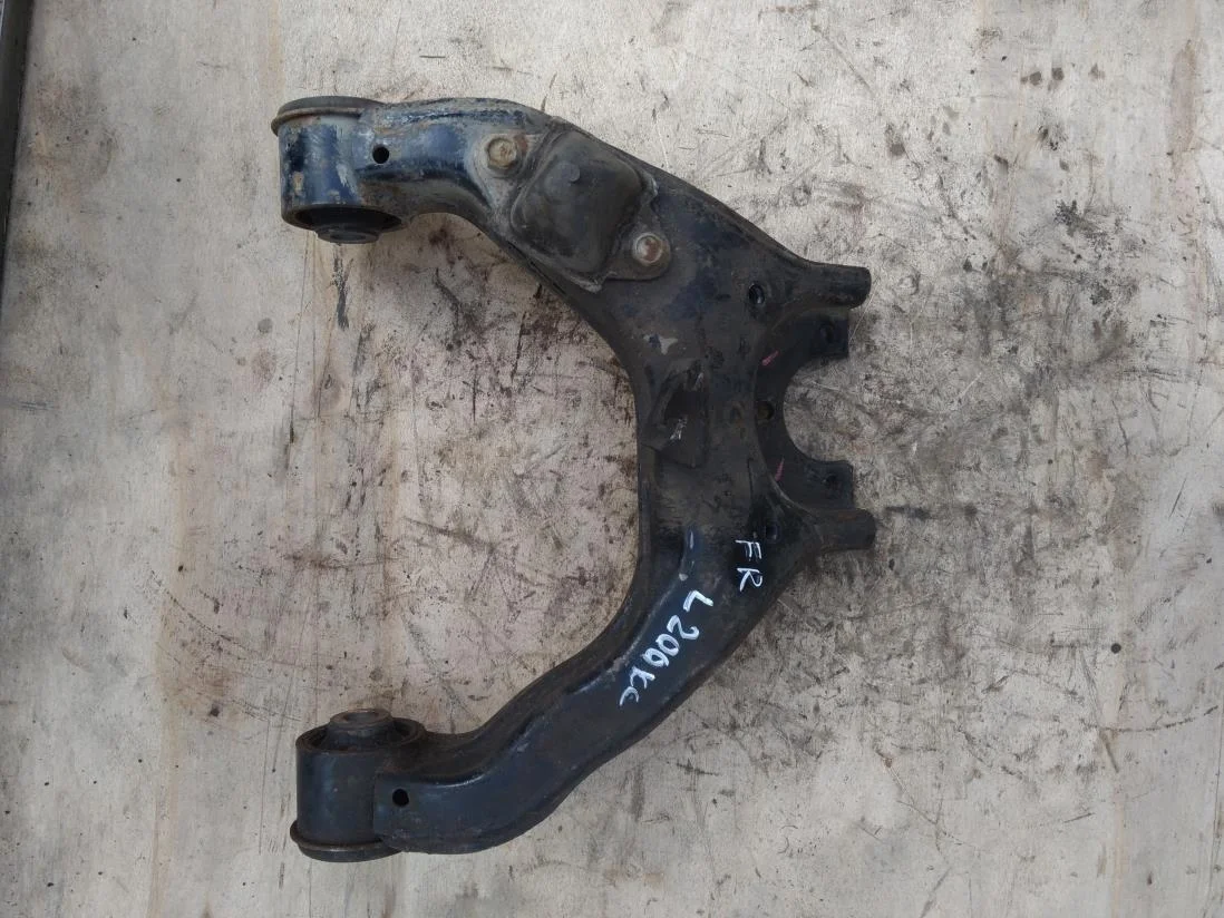 Б.у. рычаг MITSUBISHI L200 KB4T MITSUBISHI L200 KB4T