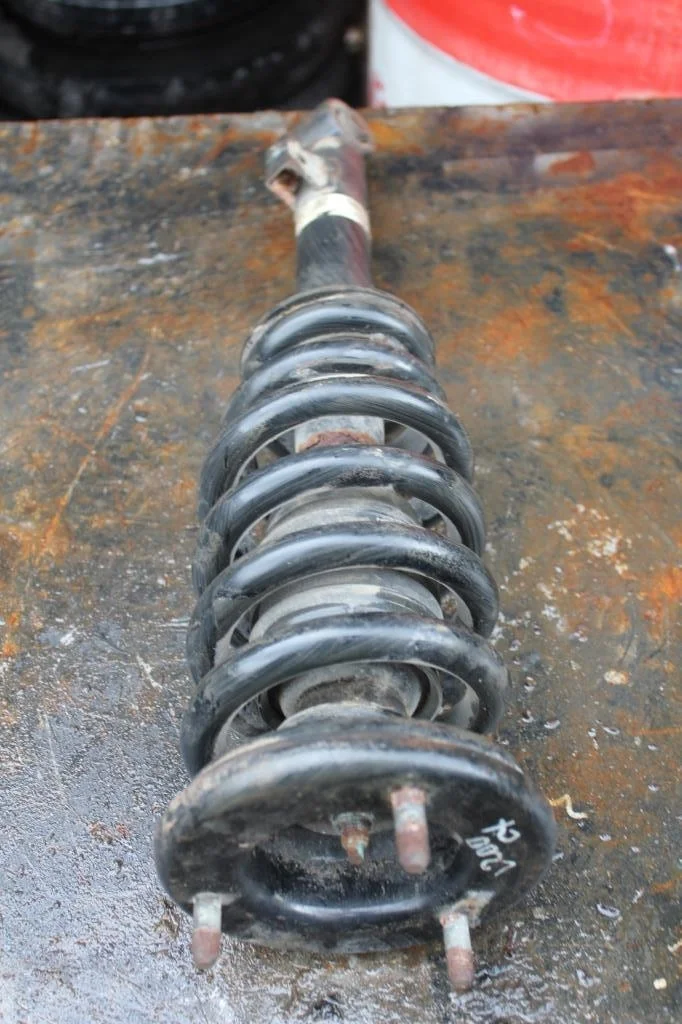 Б.у. амортизатор MITSUBISHI L200 KB4T MITSUBISHI L200 KB4T