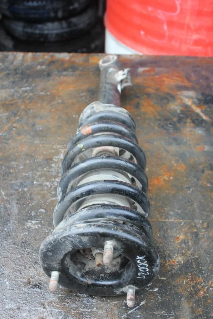 Б.у. амортизатор MITSUBISHI L200 KB4T MITSUBISHI L200 KB4T