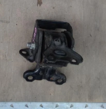 Б.у. опора двигателя MITSUBISHI OUTLANDER XL CW5W MITSUBISHI OUTLANDER XL CW5W