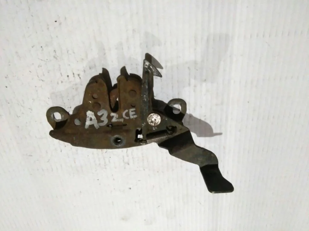 Б.у. замок капота NISSAN MAXIMA A32 NISSAN MAXIMA A32