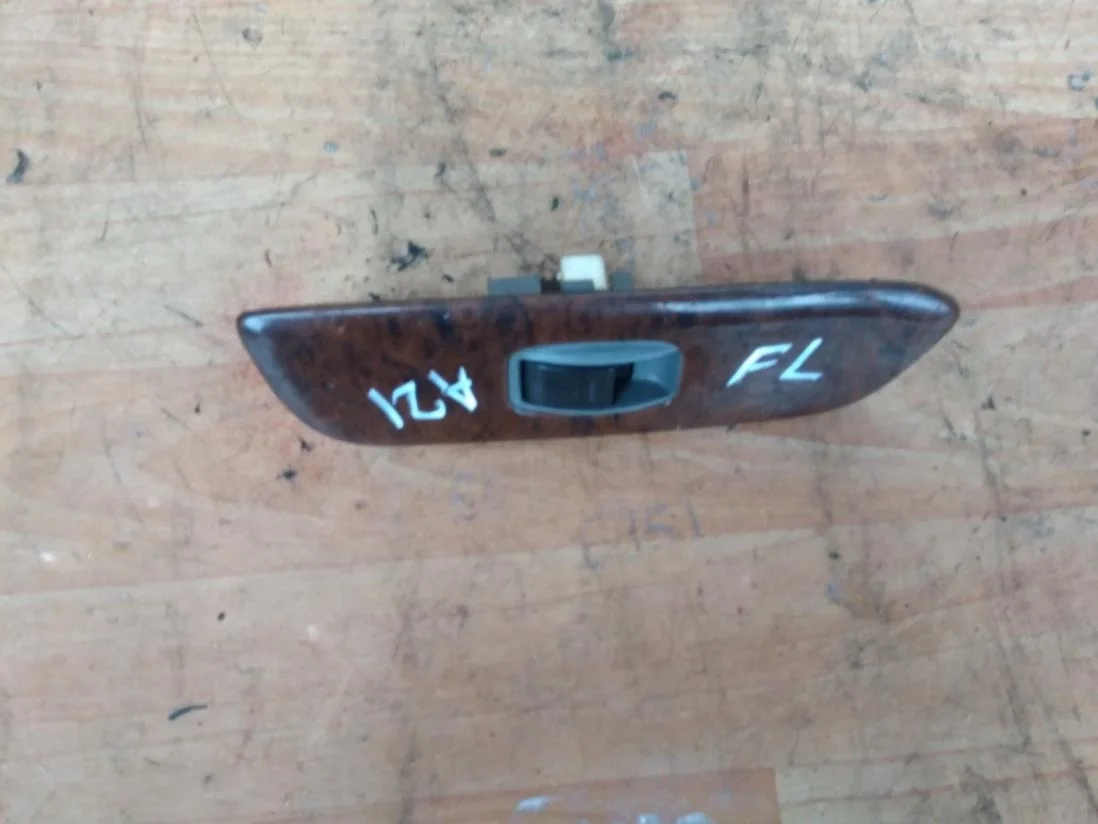 Б.у. кнопка стеклоподъёмника TOYOTA RAV4 ACA20 TOYOTA RAV4 ACA20