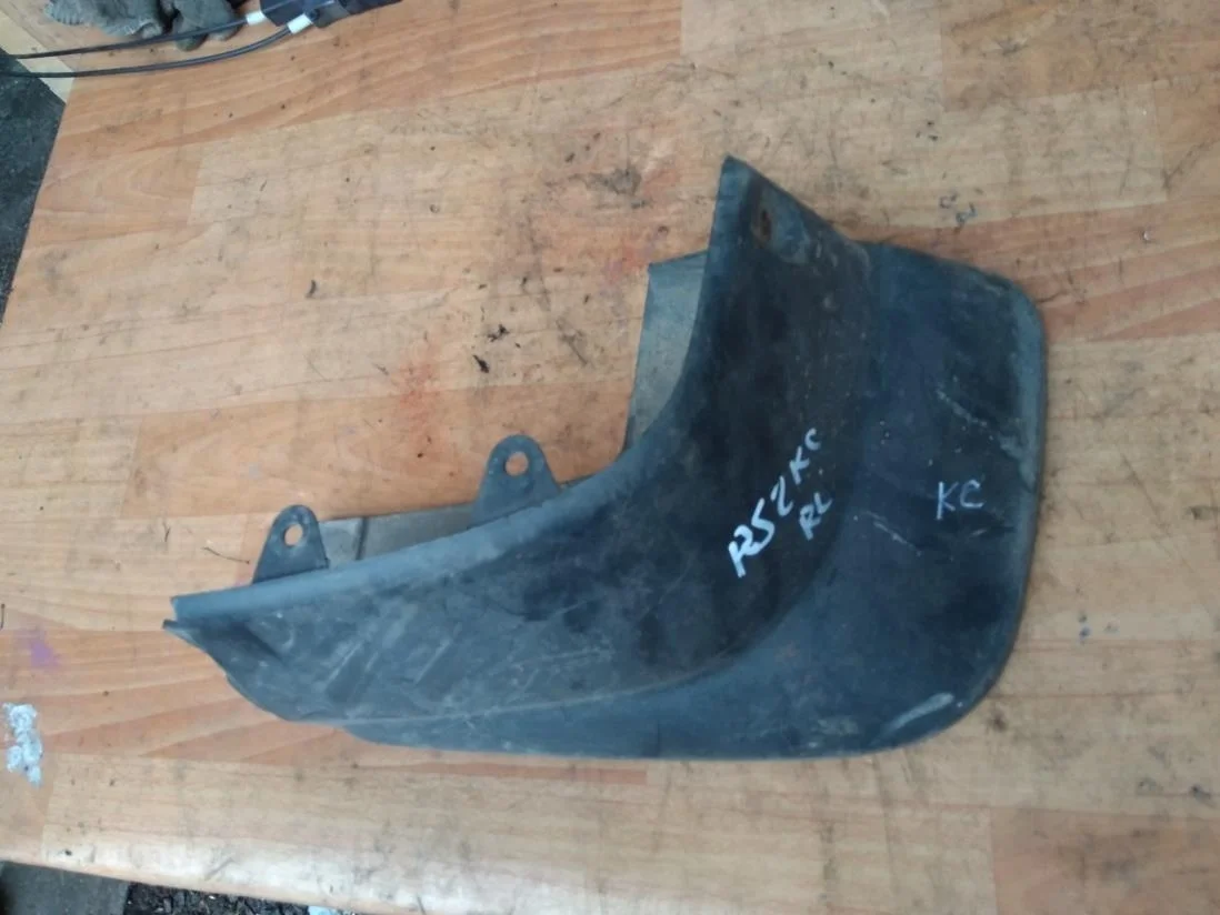 Б.у. брызговик MITSUBISHI PAJERO SPORT KH4W MITSUBISHI PAJERO SPORT KH4W