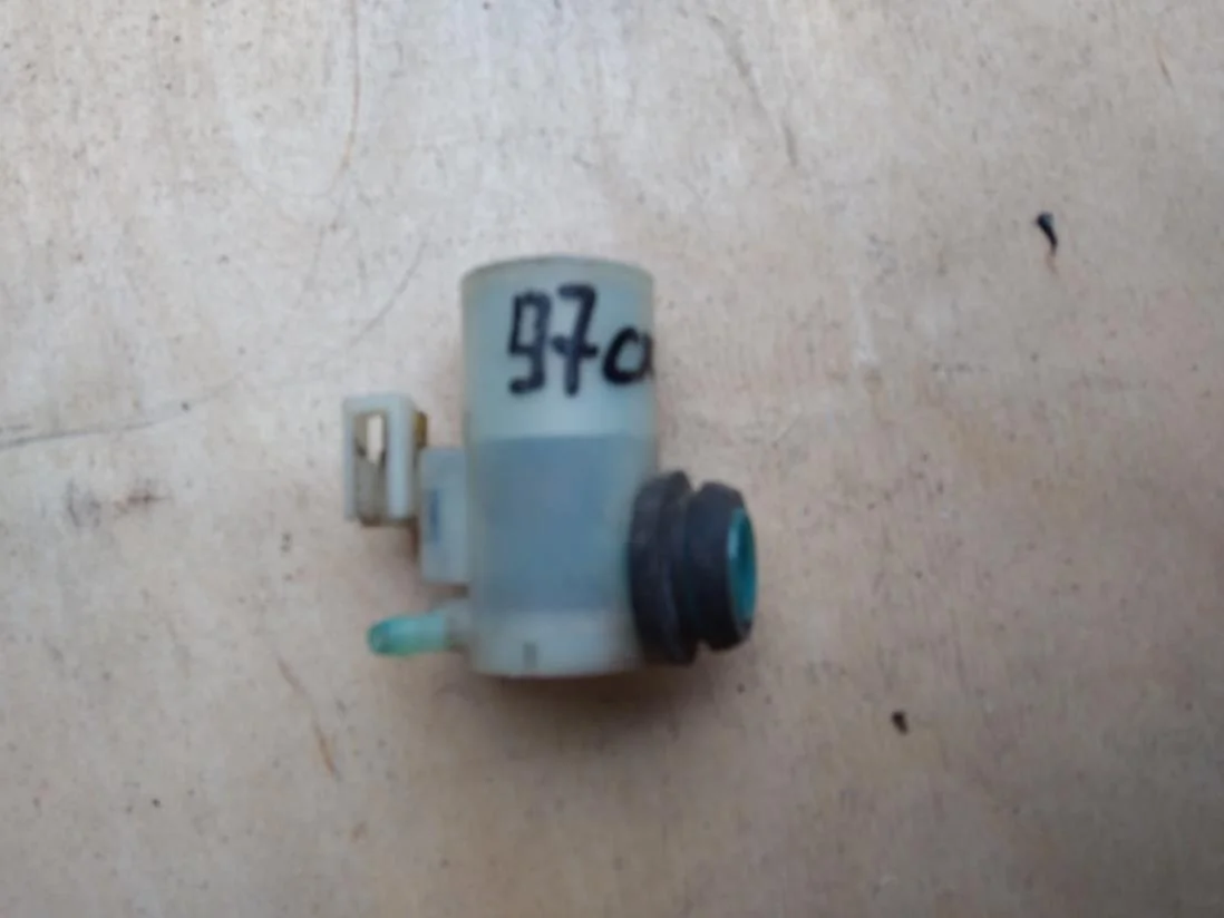 Б.у. насос омывателя MITSUBISHI PAJERO SPORT K94W MITSUBISHI PAJERO SPORT K94W