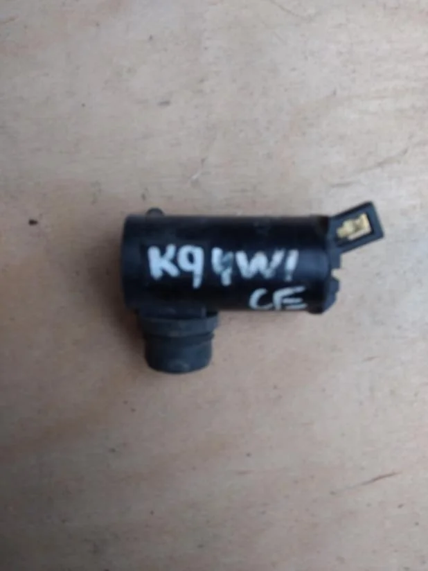 Б.у. насос омывателя MITSUBISHI PAJERO SPORT K94W MITSUBISHI PAJERO SPORT K94W