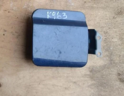 Б.у. лючок бензобака MITSUBISHI PAJERO SPORT K96W MITSUBISHI PAJERO SPORT K96W