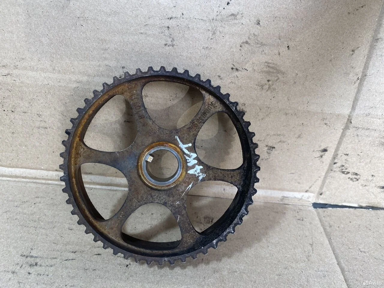 Шкиф распредвала 06b109111 vw audi