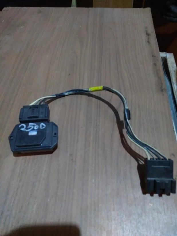 Б.у. резистор печки TOYOTA AVENSIS AZT250 TOYOTA AVENSIS AZT250