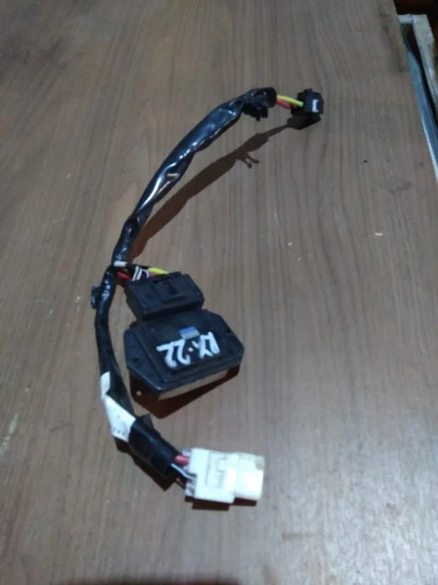 Б.у. резистор печки LEXUS RX330 MCU38 LEXUS RX330 MCU38