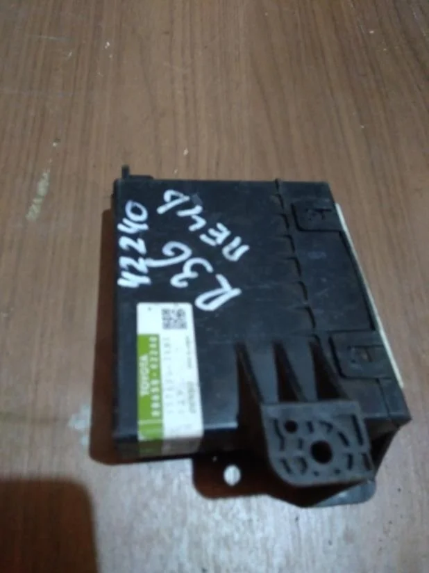 Б.у. блок управления кондиционером TOYOTA RAV4 ACA30 TOYOTA RAV4 ACA30