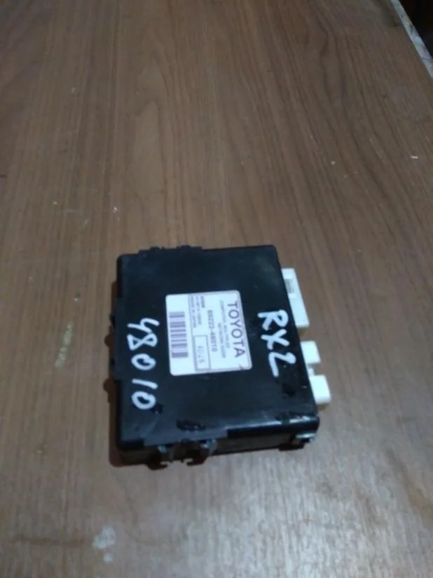 Б.у. блок управления дверями LEXUS RX330 MCU38 LEXUS RX330 MCU38