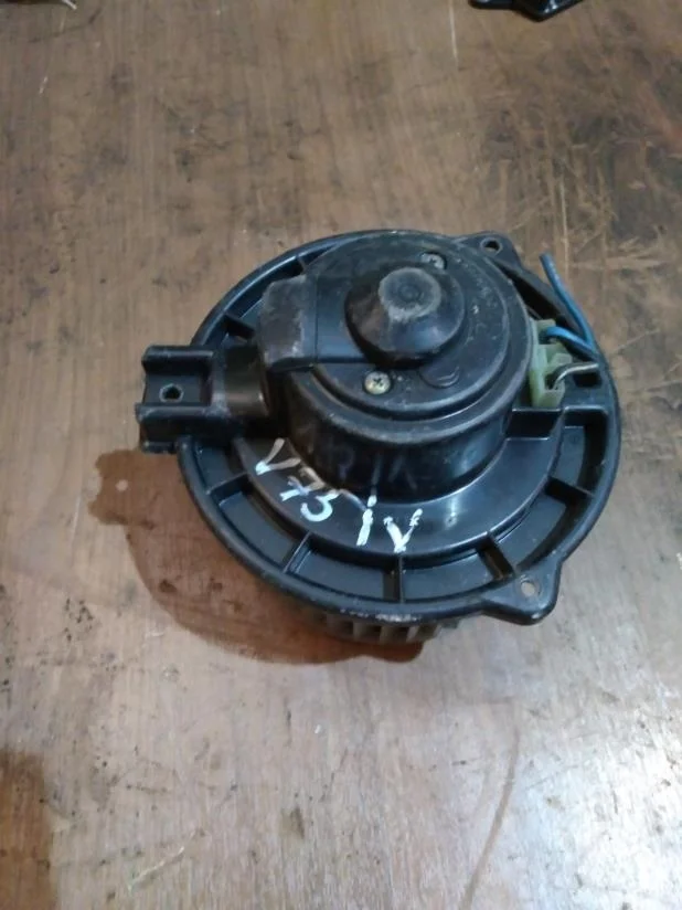 Б.у. мотор печки MITSUBISHI PAJERO V75W MITSUBISHI PAJERO V75W