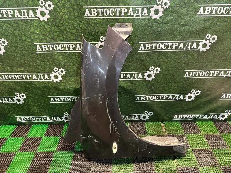 Крыло Nissan Tiida 2007-2012 63100EL030 C11, переднее правое