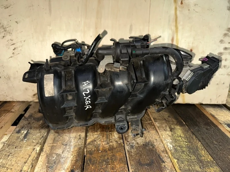 Впускной коллектор Opel Corsa 55562260 D A12XER