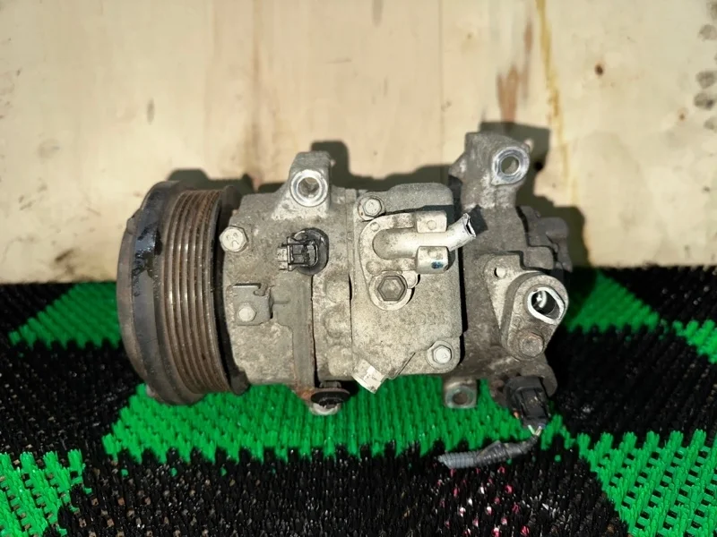 Компрессор кондиционера Toyota 4472601494 3ZR 2ZR