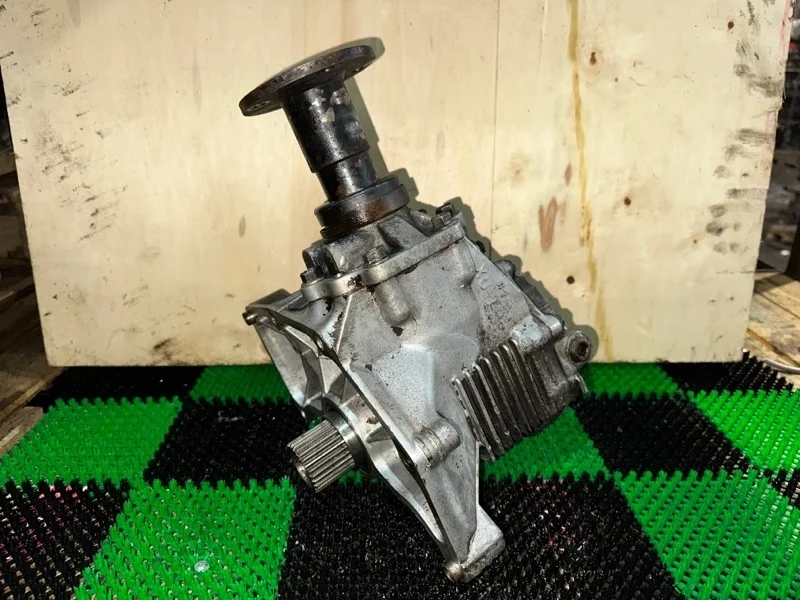 Раздатка редуктор Nissan Murano 2003-2008 33101CA000 Z50