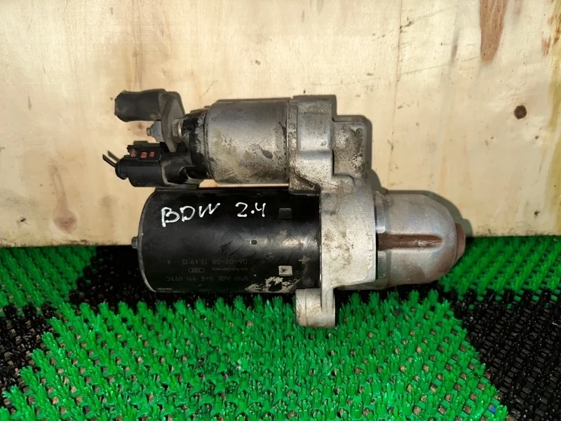 Стартер Audi 06E911023C