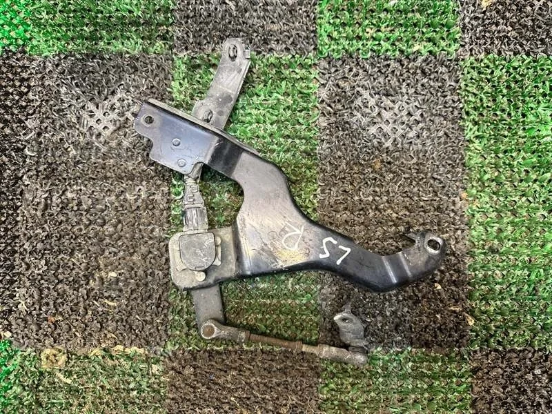 Датчик высоты подвески Lexus LS460 8940550070, передний правый