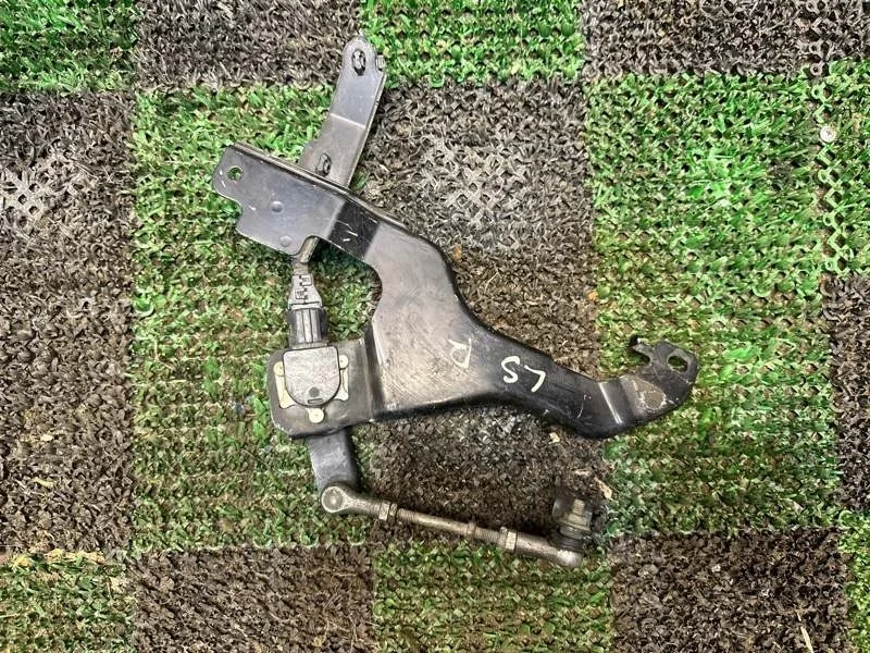 Датчик уровня кузова Lexus LS460 8940550070, передний правый