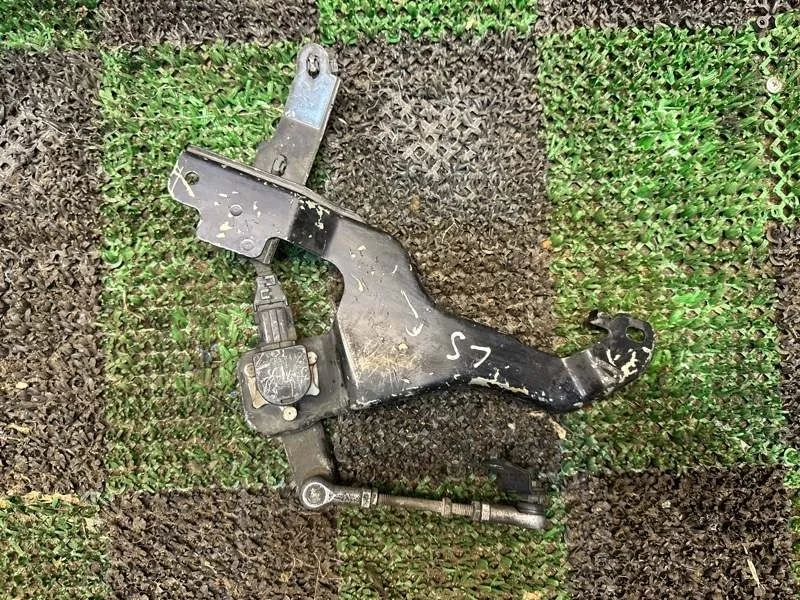 Датчик уровня кузова Lexus LS460 8940550070, передний правый