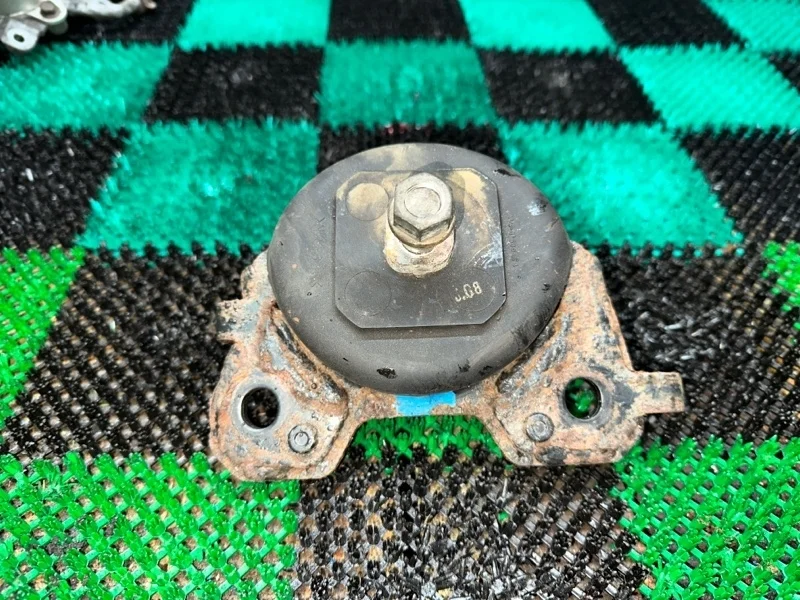 Подушка двигателя Lexus GX460 2009-2022 1236138260, правая